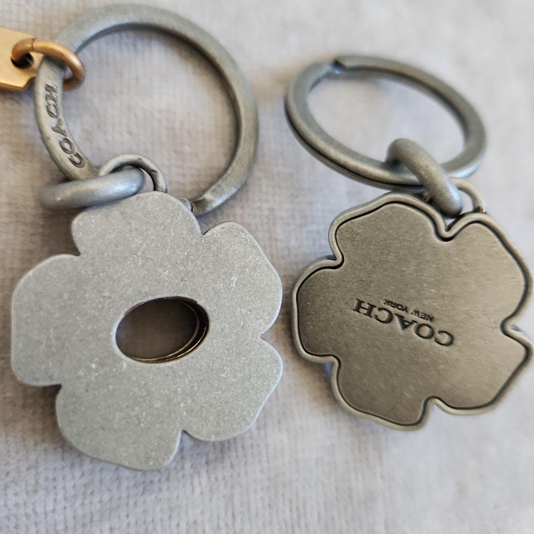 COACHコーチ　ティーローズチャーム キーリング　キーホルダー　2WAY