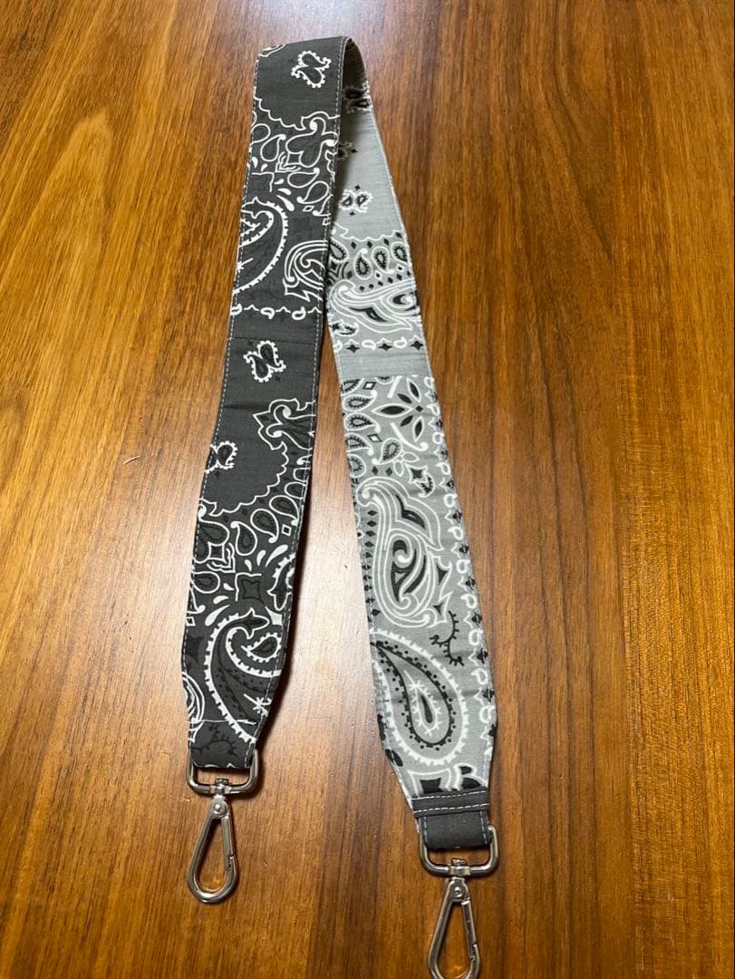 コール イット バイ ユア ネーム バンダナ柄ストラップ新品未使用