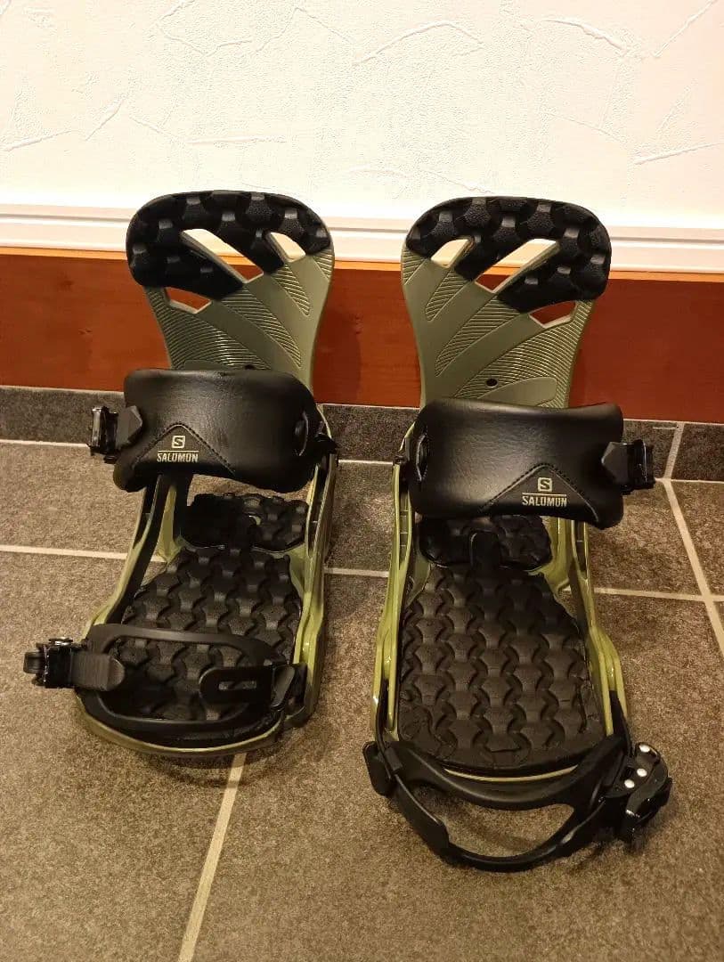 SALOMON RHYTHM Mサイズ