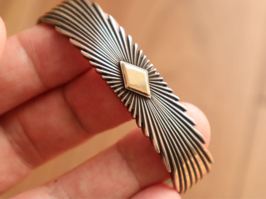 【たーみ】パトリシアべトニー　サンバーストバングル