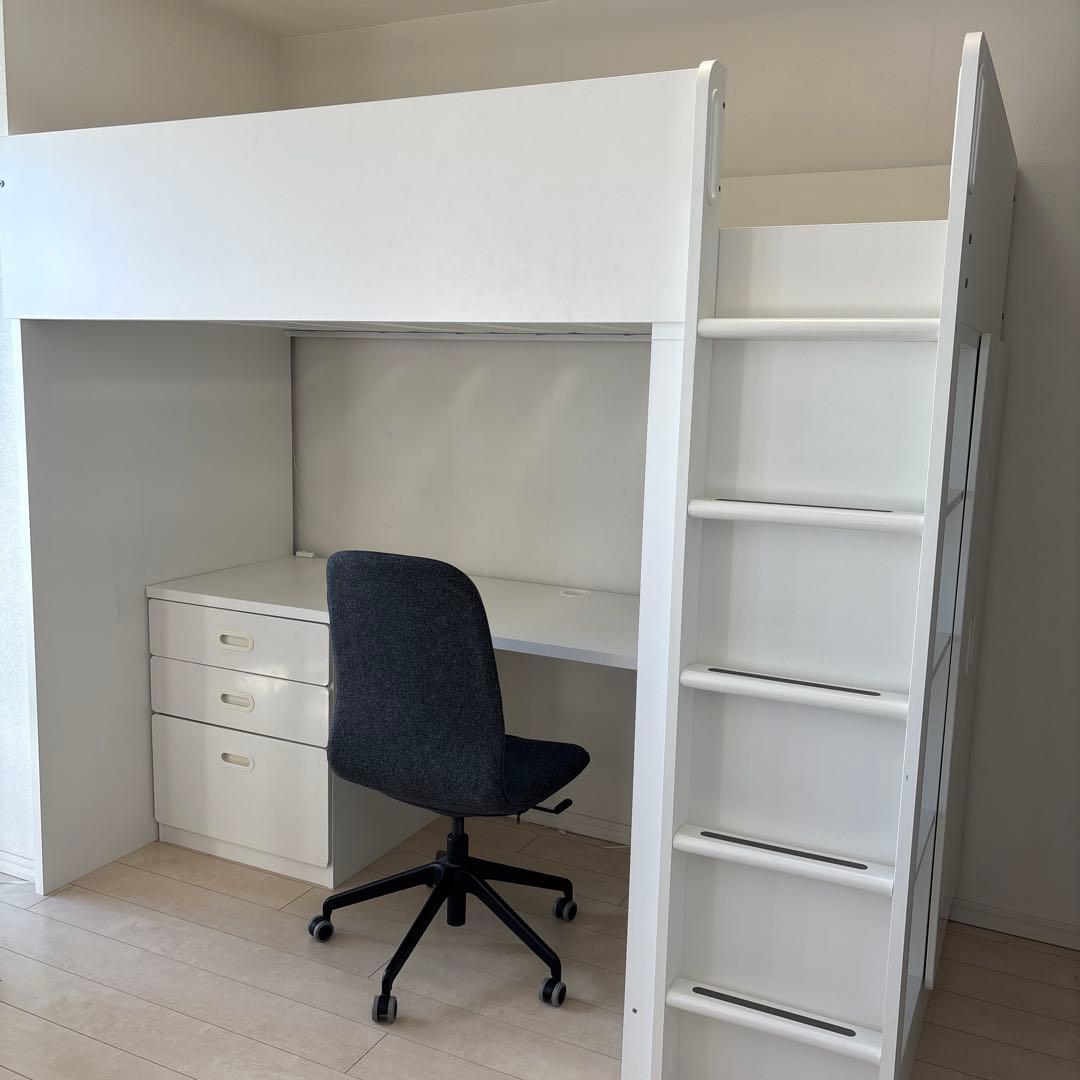 【東京23区引き取り限定】　IKEA ロフトベッド白　 机＆椅子＆間接照明