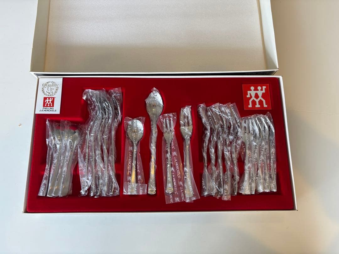 【新品/未使用】ツヴィリング ヘンケルス テーブルウェア カトラリーセット
