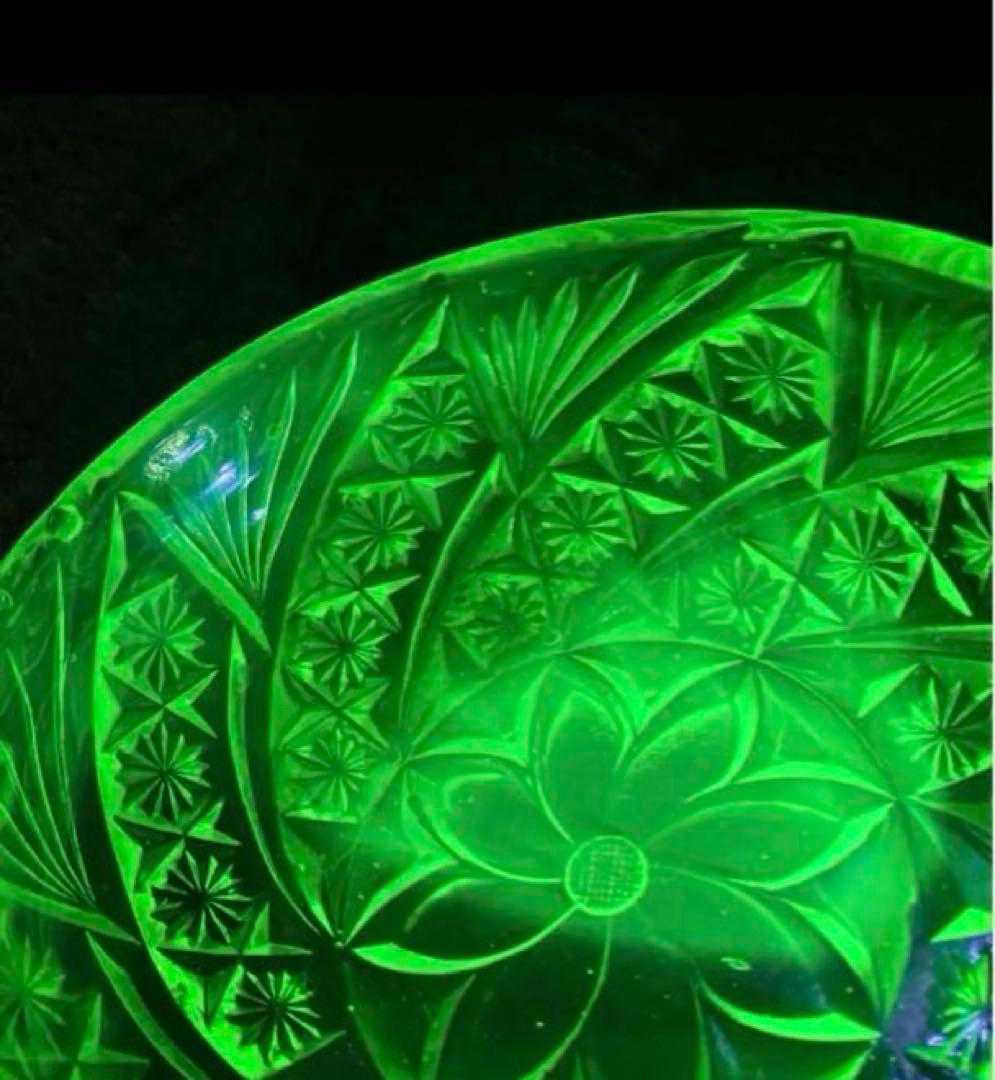 戦前　和骨董　アンティーク　ウランガラス　プレスガラス　大きなボウル