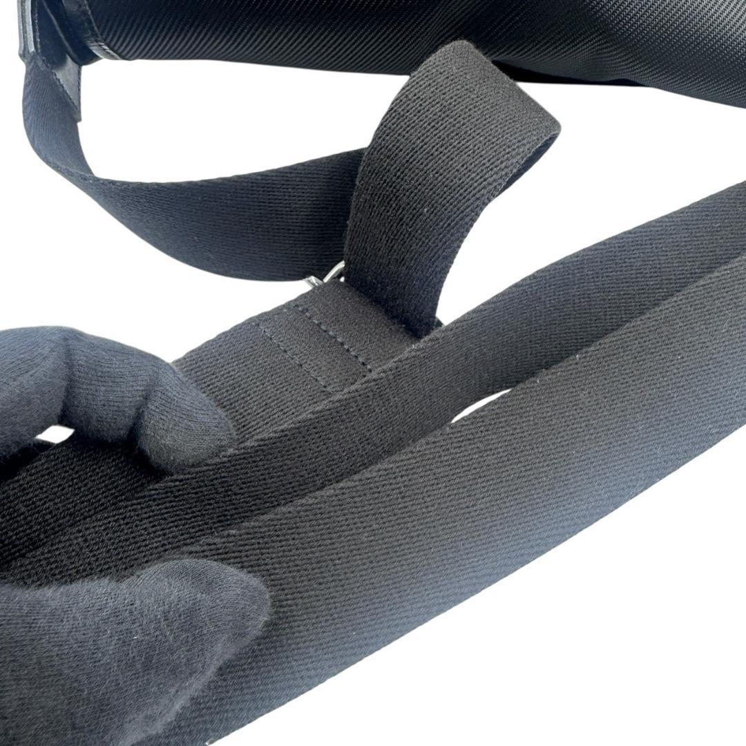 バーバリー　ブラックレーベル　ショルダーバッグ　メッセンジャーバッグ　ブラック