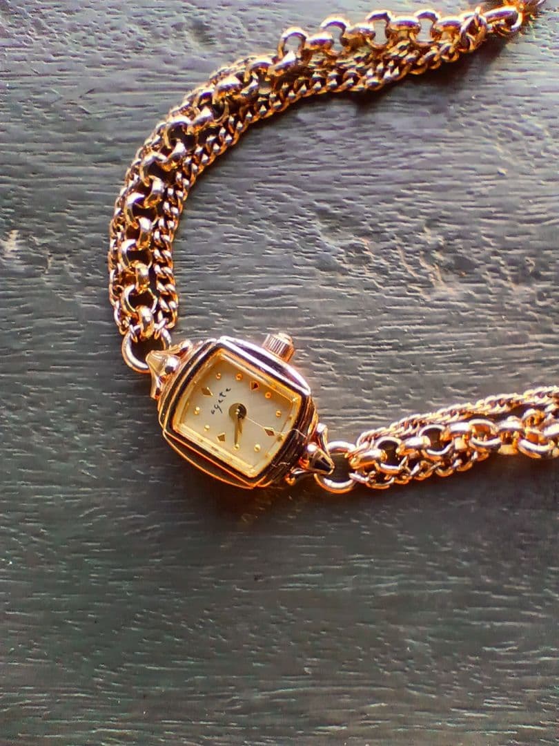 agete アガット　ジュエリーウォッチ　腕時計　ブレスレット