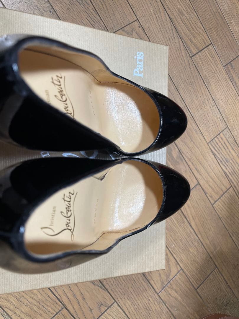 Christian Louboutin 黒　ハイヒール　37