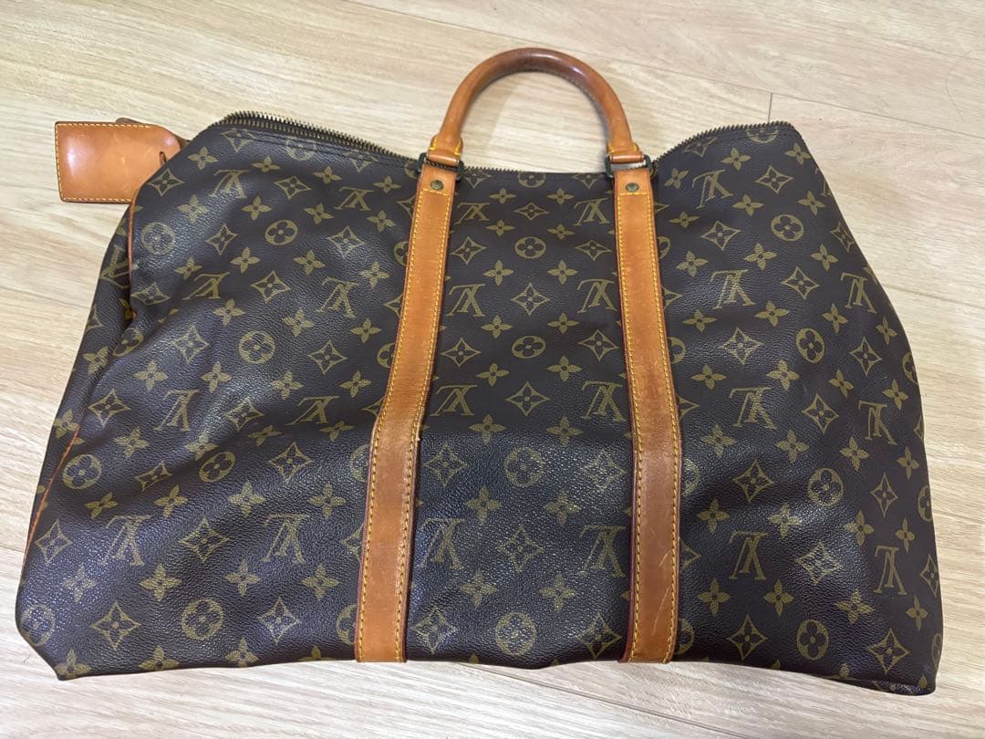 Louis Vuitton ルイヴィトン キーポルモノグラム ストラップ付き