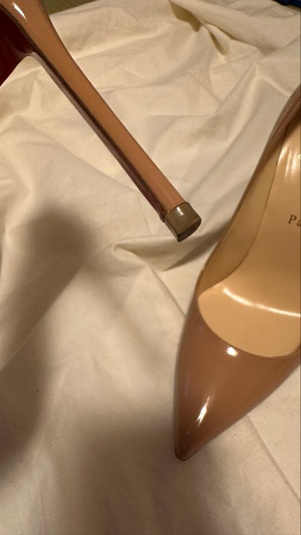 Christian Louboutin ルブタン kate ベージュ