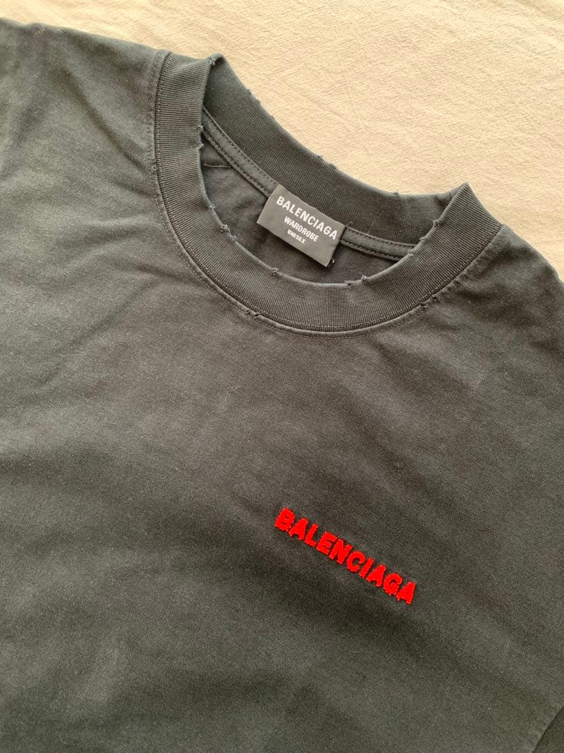 美品 正規品 BALENCIAGA 黒×赤刺繍 Tシャツ 【XL】