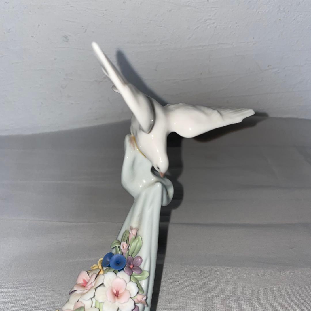 リヤドロ　LLADRO 平和の花かご　花　ハト　鳩