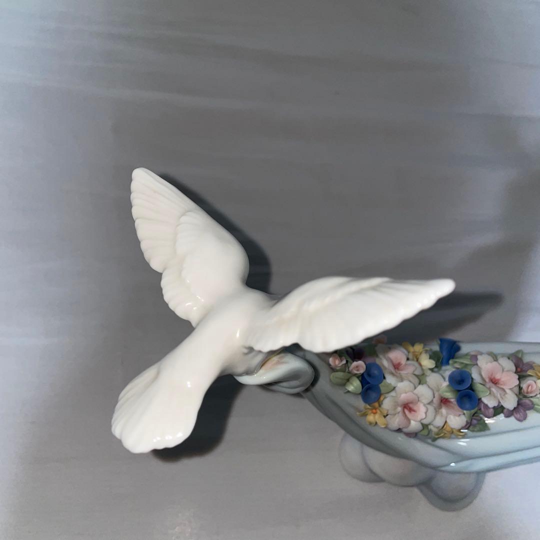リヤドロ　LLADRO 平和の花かご　花　ハト　鳩