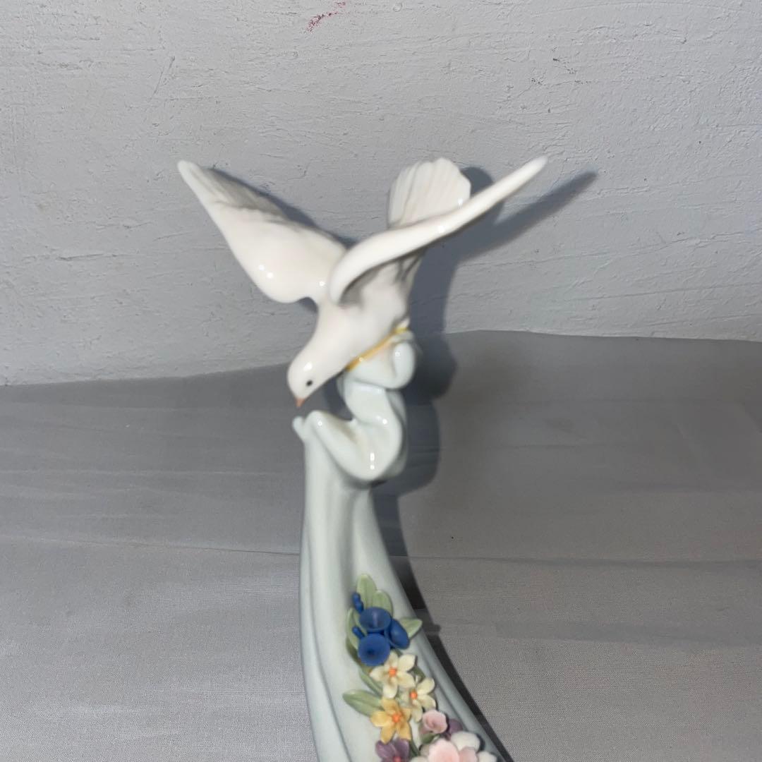 リヤドロ　LLADRO 平和の花かご　花　ハト　鳩