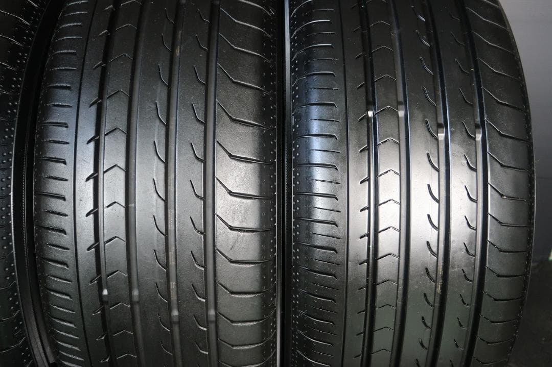 極上イボ付 22~23年製 215/55R17 ヨコハマ ブルーアース RV03
