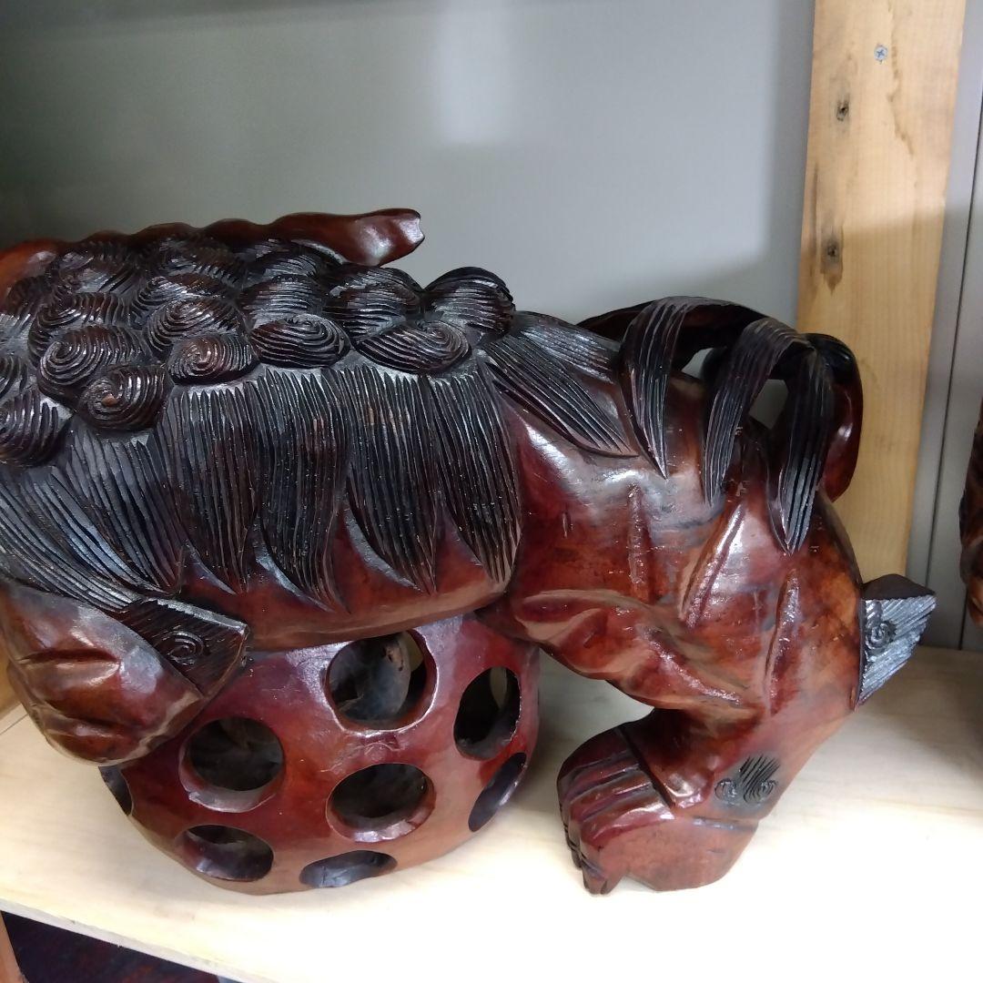 木製玉乗り獅子彫刻 　左玉乗り　②　厄除け