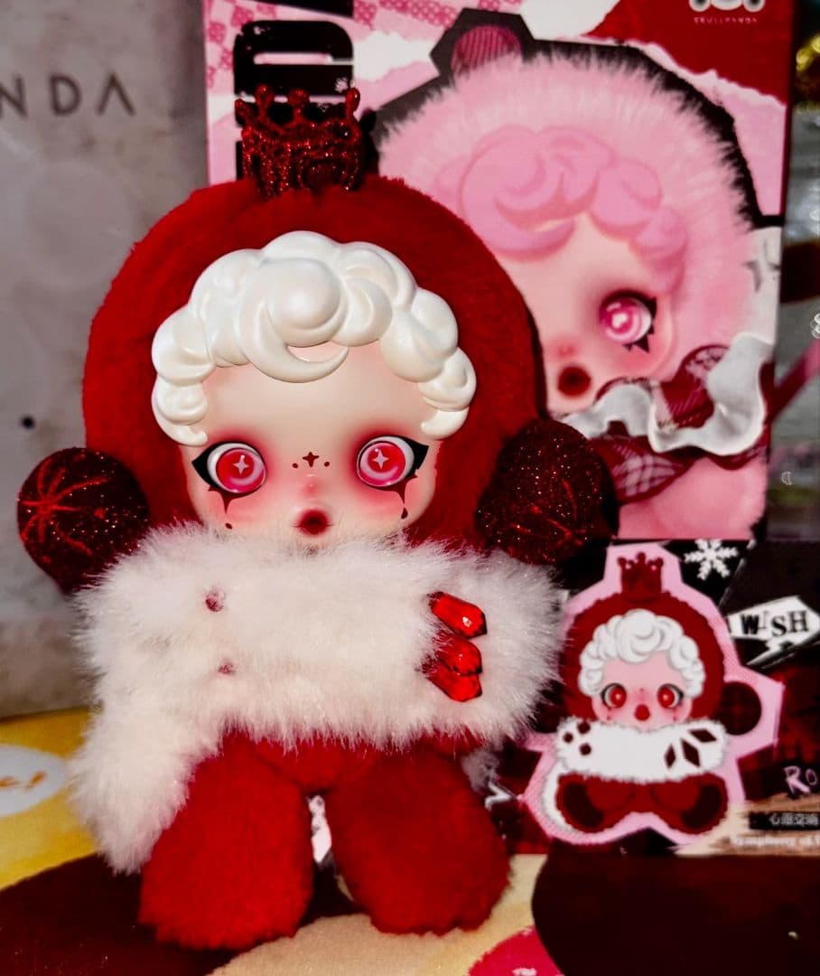 **読様 POPMARTスカルパンダWinter Symphonyぬいぐるみ シ