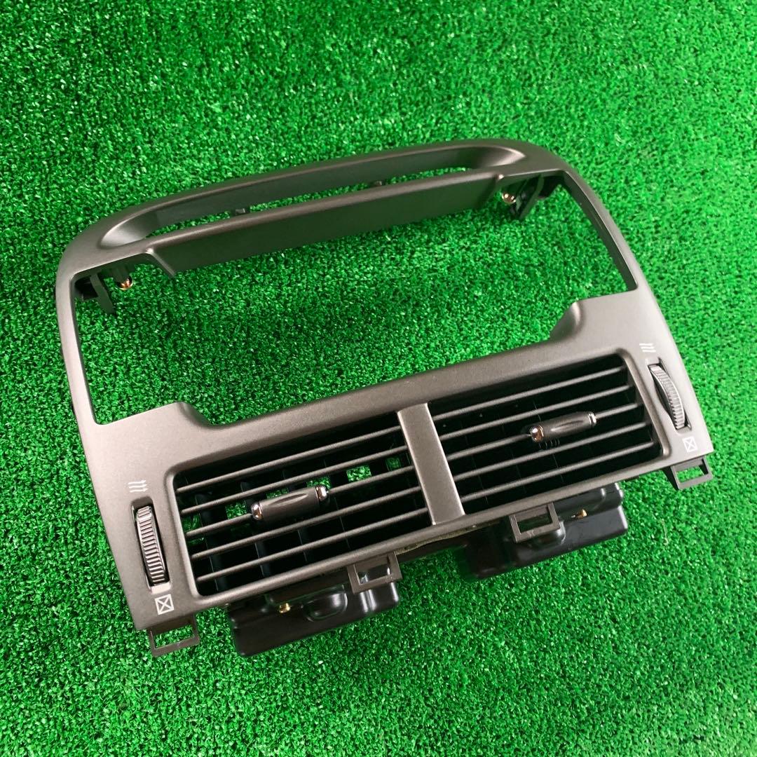 トヨタ　セルシオ30 31 純正ナビエアコンルーバーカバー　インパネ　中古品