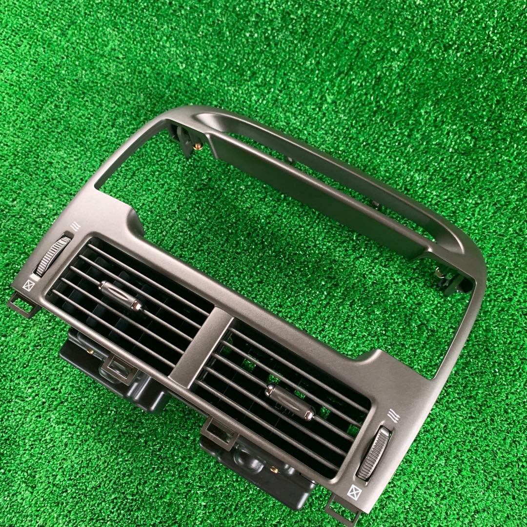 トヨタ　セルシオ30 31 純正ナビエアコンルーバーカバー　インパネ　中古品