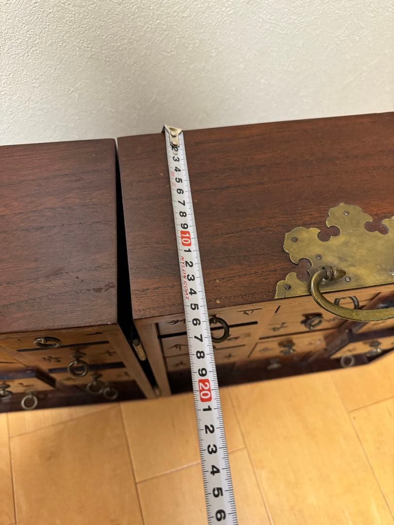 木製の薬棚　アンティーク　24個