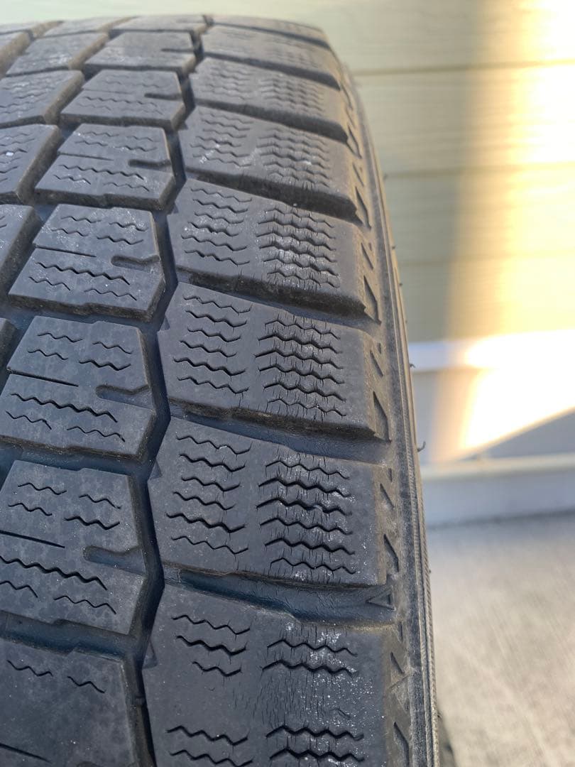 215/45R17 ダンロップ WM02 スタッドレス 中古4本セット