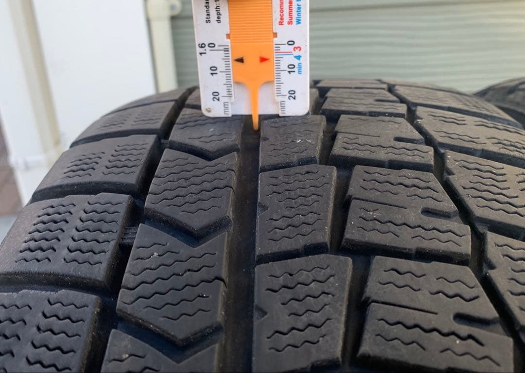 215/45R17 ダンロップ WM02 スタッドレス 中古4本セット