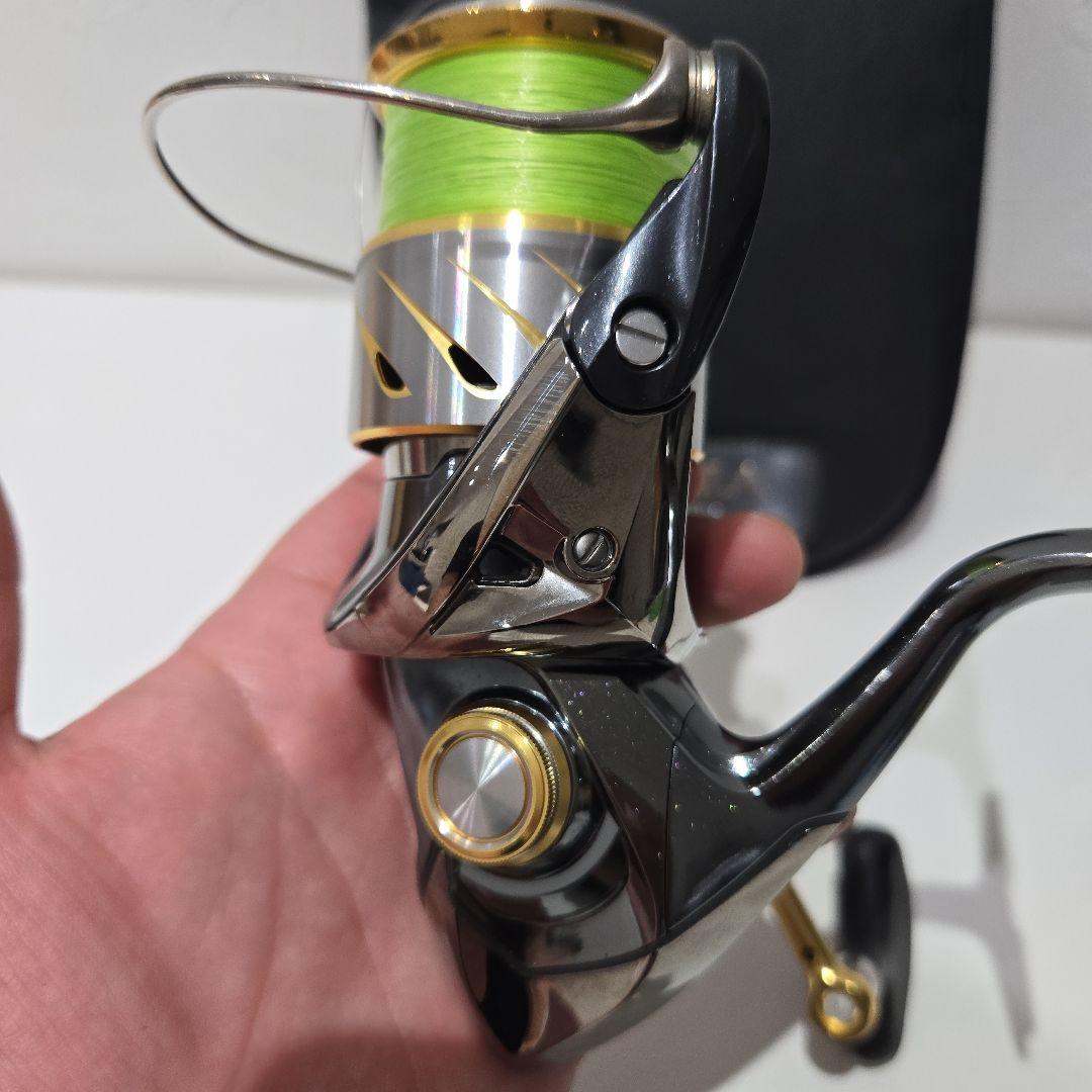 14STELLA 4000XG スピニングリール 専用ケース付き