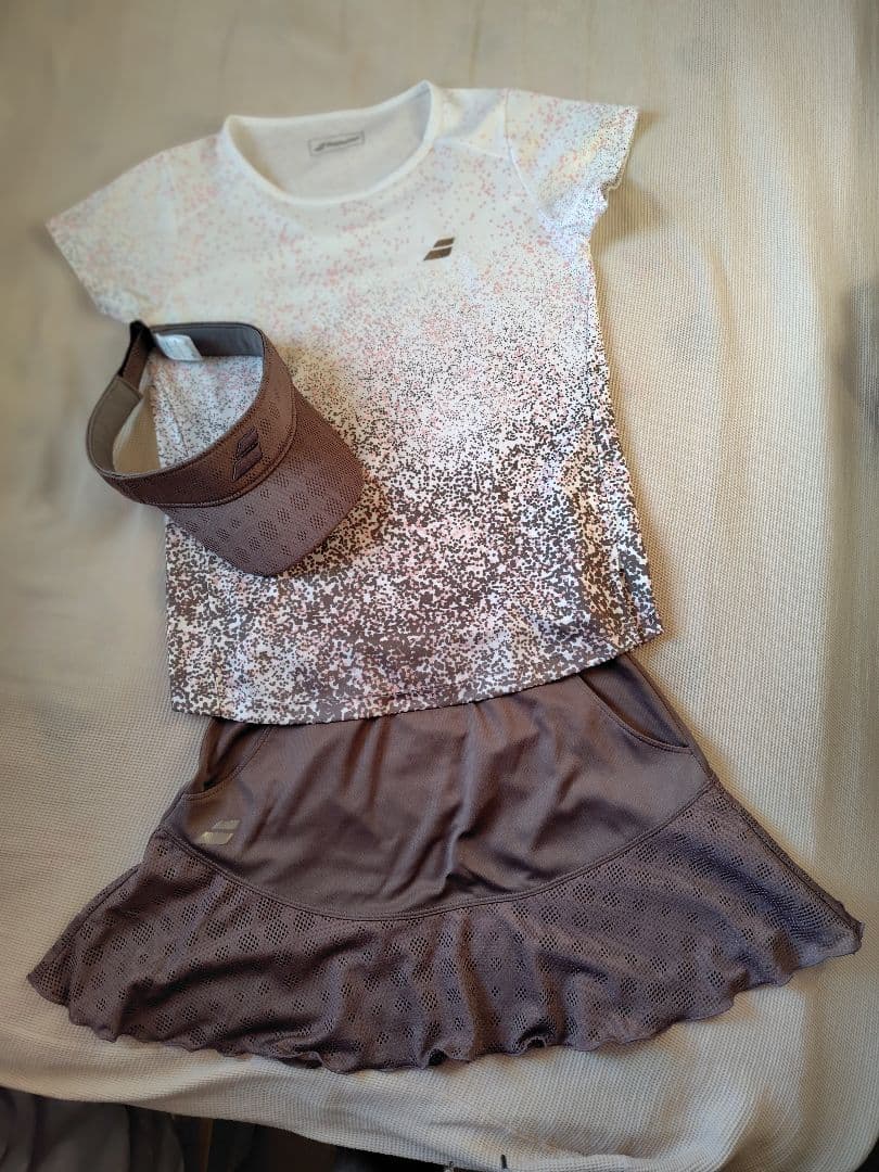 バボラ　テニスウェア　セットアップ　 ホワイト・ブラウン