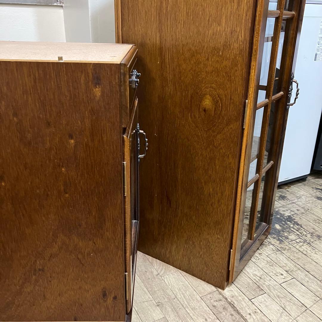 希少　オールドカリモク　コロニアル　キュリオケース　食器棚　コーナーキャビネット