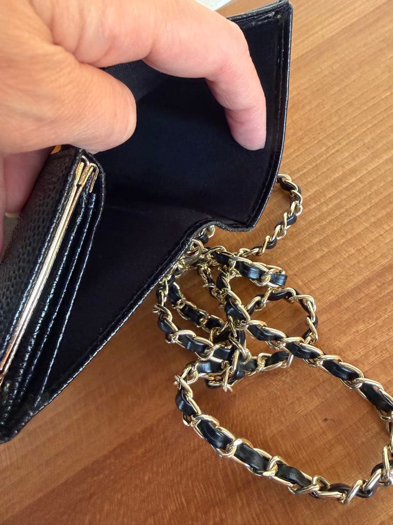 キャビアスキンレザーショルダーウォレット⭐︎本日限定価格