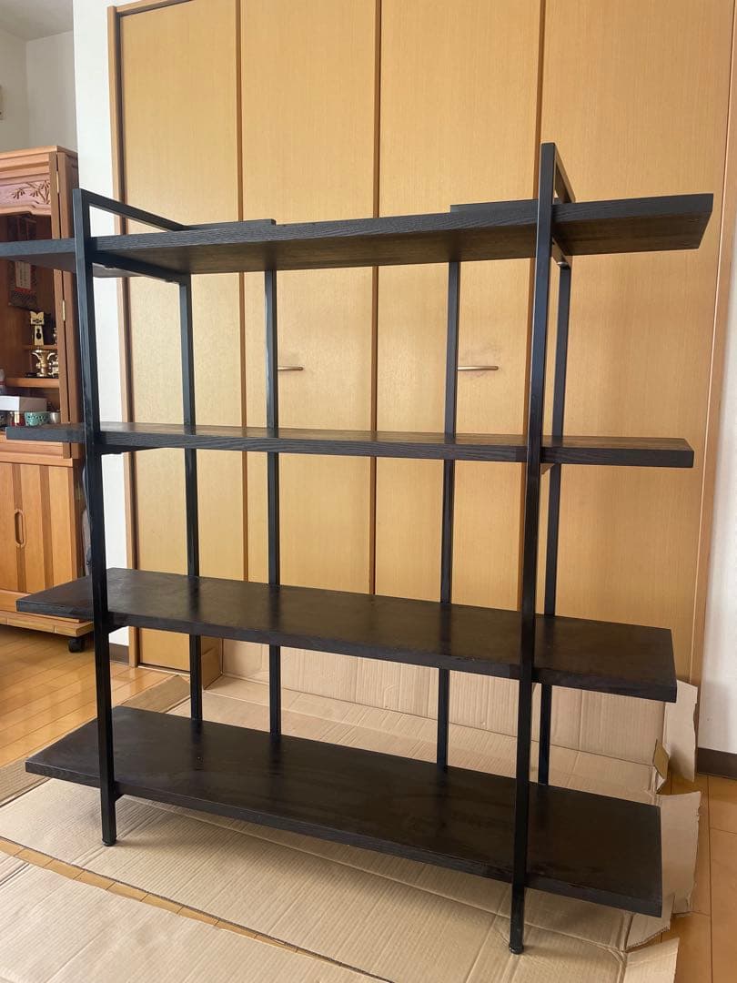 黒のオープンシェルフ 4段