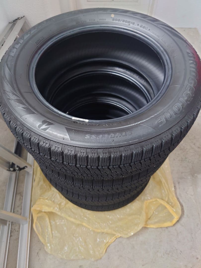 205/60R16 ブリヂストン ブリザック VRX2 22年製 4本