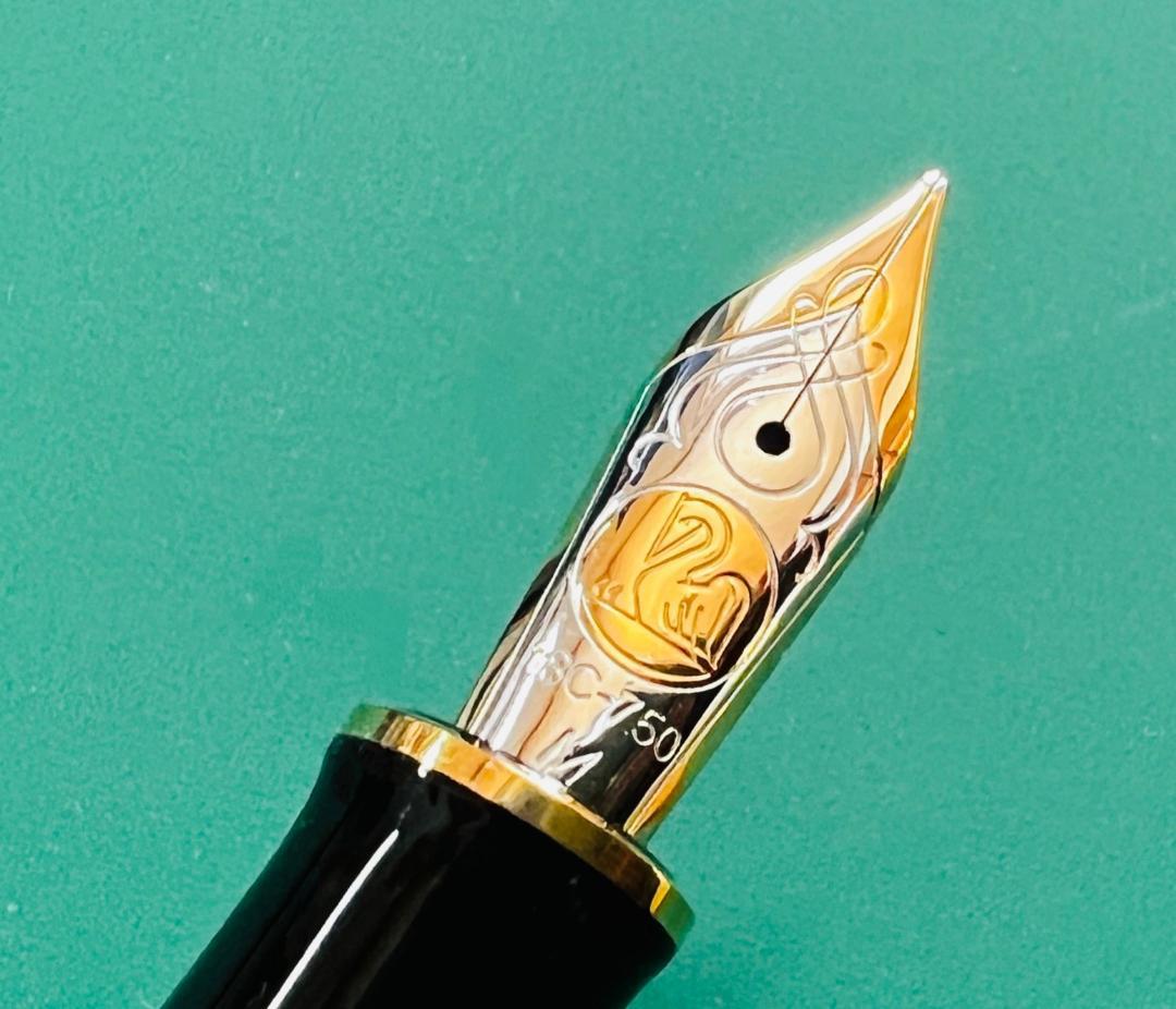 【値下げ中】ペリカン 万年筆 M800 18K M専用ケース付き 美品