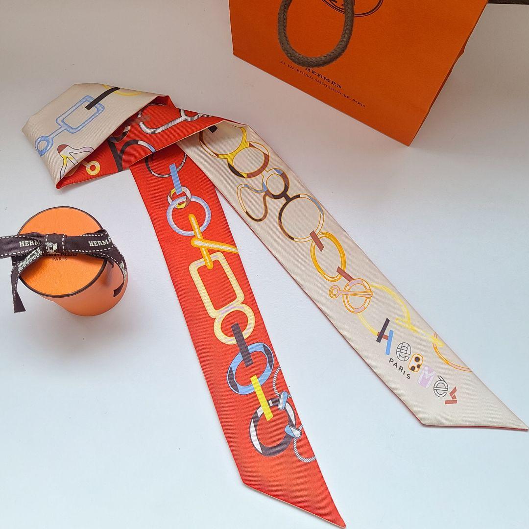 HERMES エルメス ツイリー ド レ ブックル