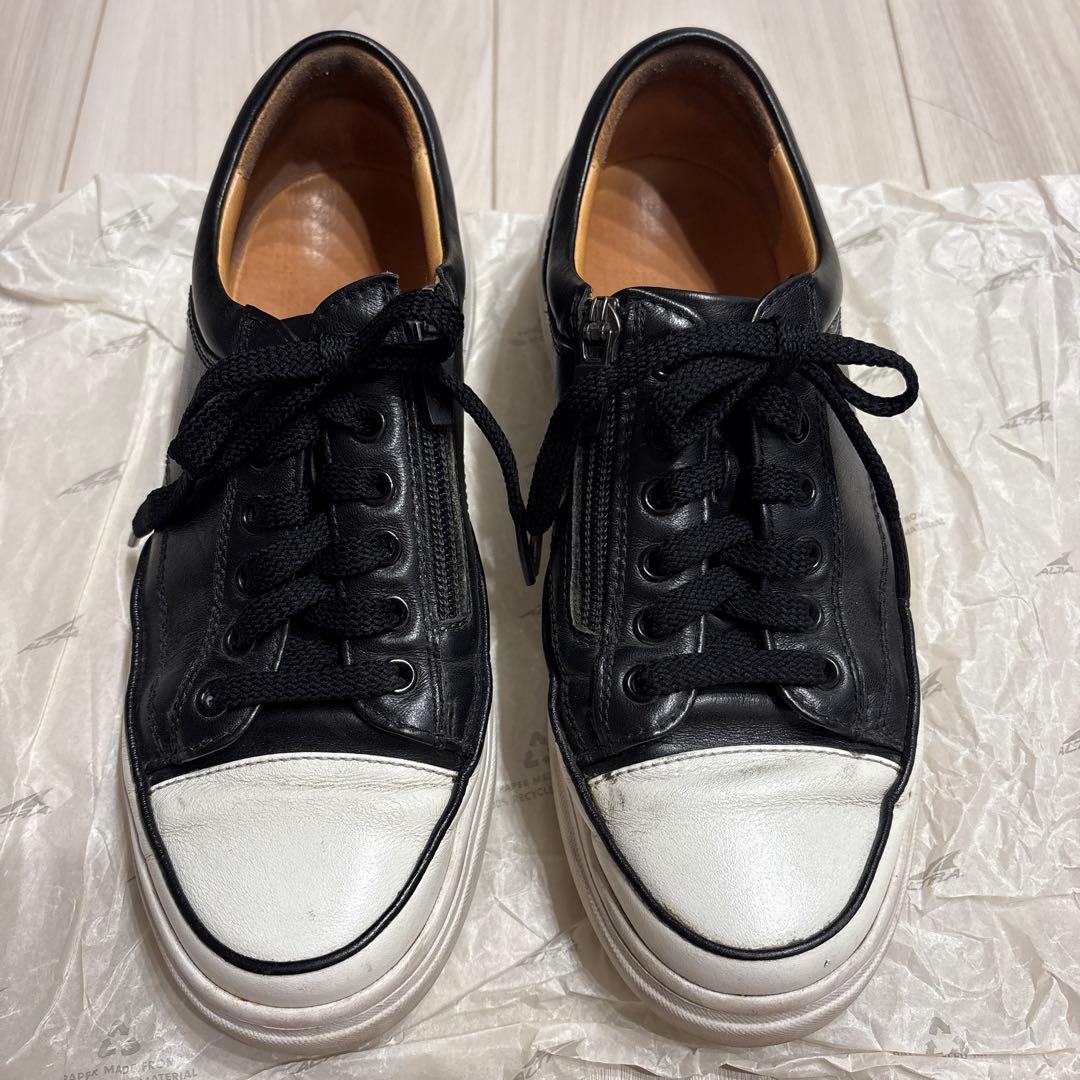 BENESU ベネシュ レザースニーカー　23cm