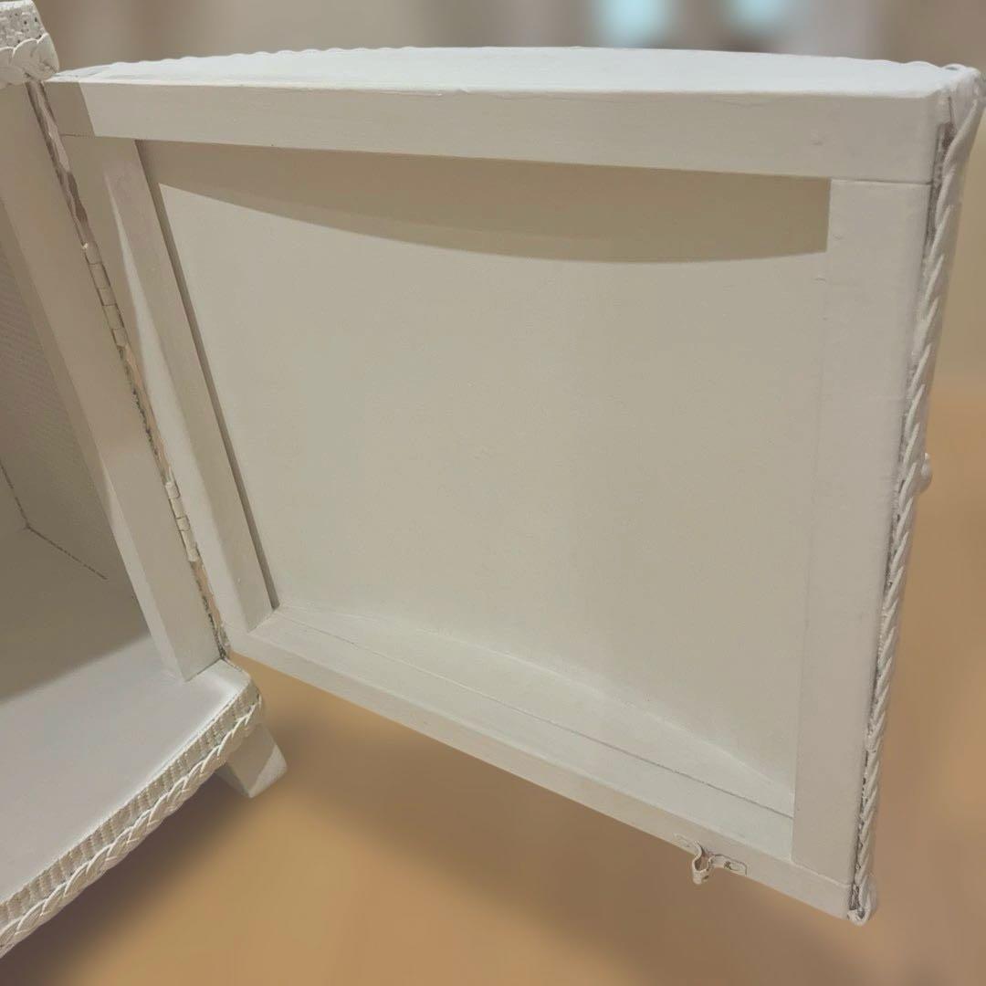 アンティーク家具 ロイドルーム風？　ベッドサイド　キャビネット　ガラストップ