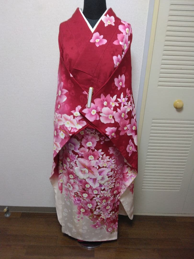 赤い花柄振袖正絹