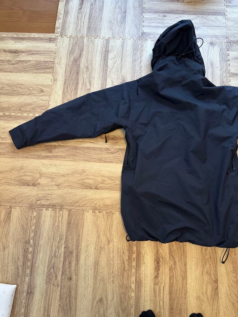 241 スノーボード　ウエア　ジャケット　ブラック　　スキー　スノーウェア