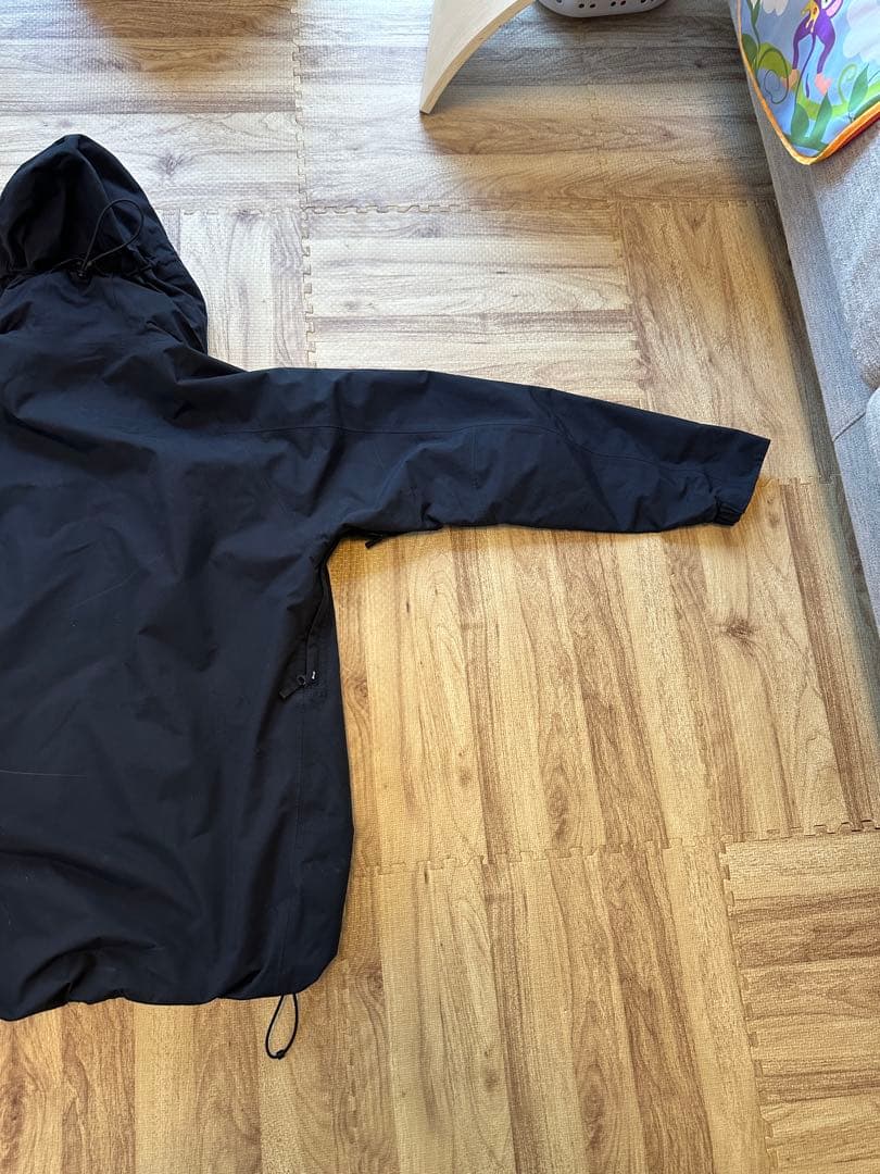 241 スノーボード　ウエア　ジャケット　ブラック　　スキー　スノーウェア