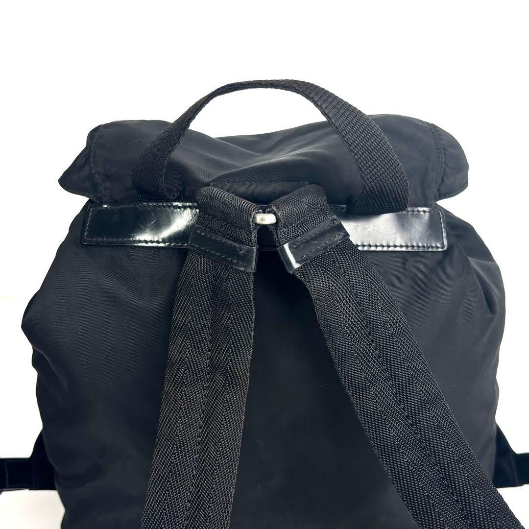 美品 プラダ リュック 巾着 三角ロゴプレート ナイロン レザー ブラック