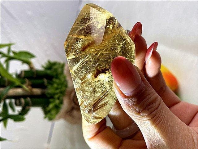 AAA級天然ゴールドルチルクォーツ原石YT7P3/180P15D