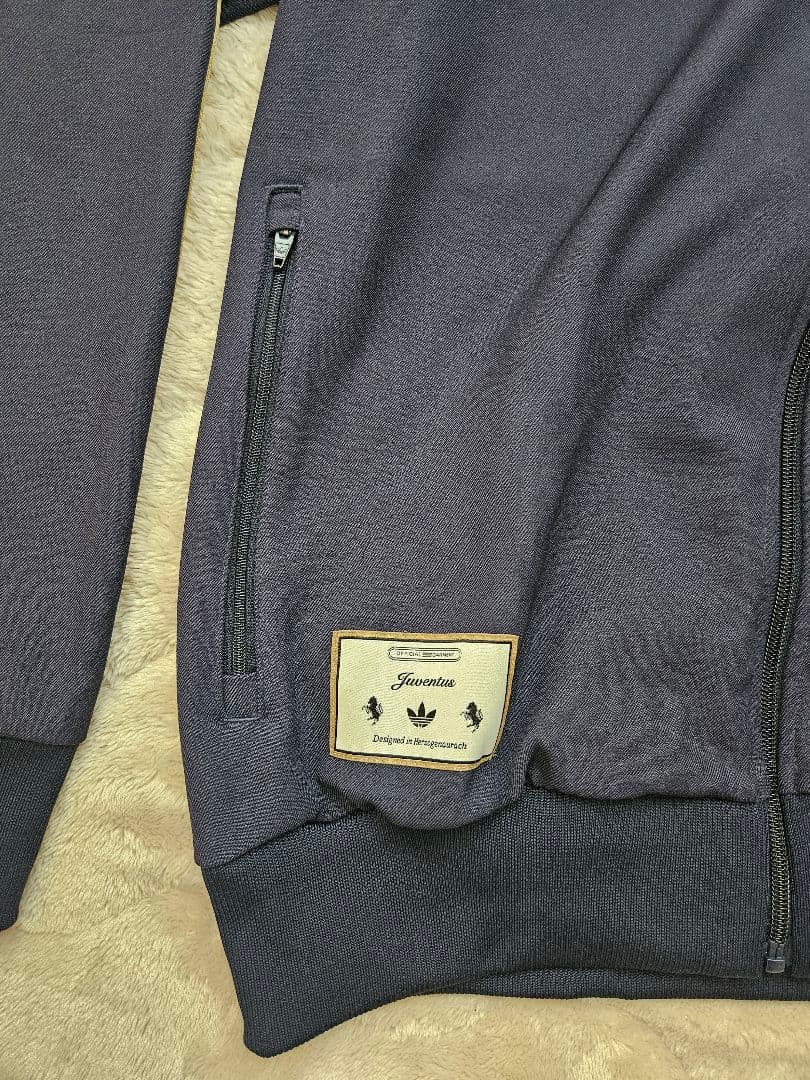 ユベントス アディダス ジップアップジャケット ネイビー
