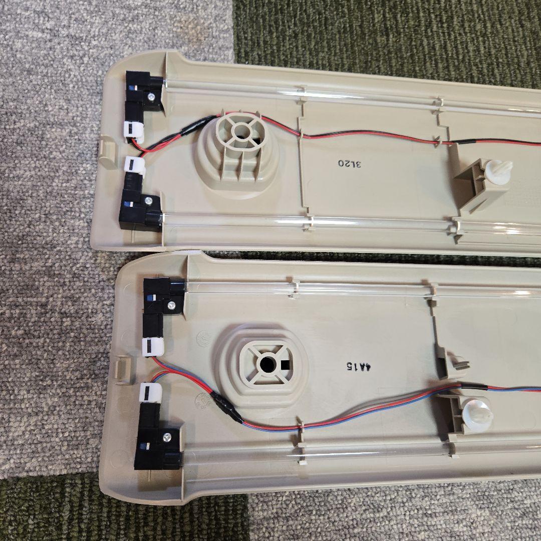 デリカD5 ヘッドラインニングガーニッシュ ブルー