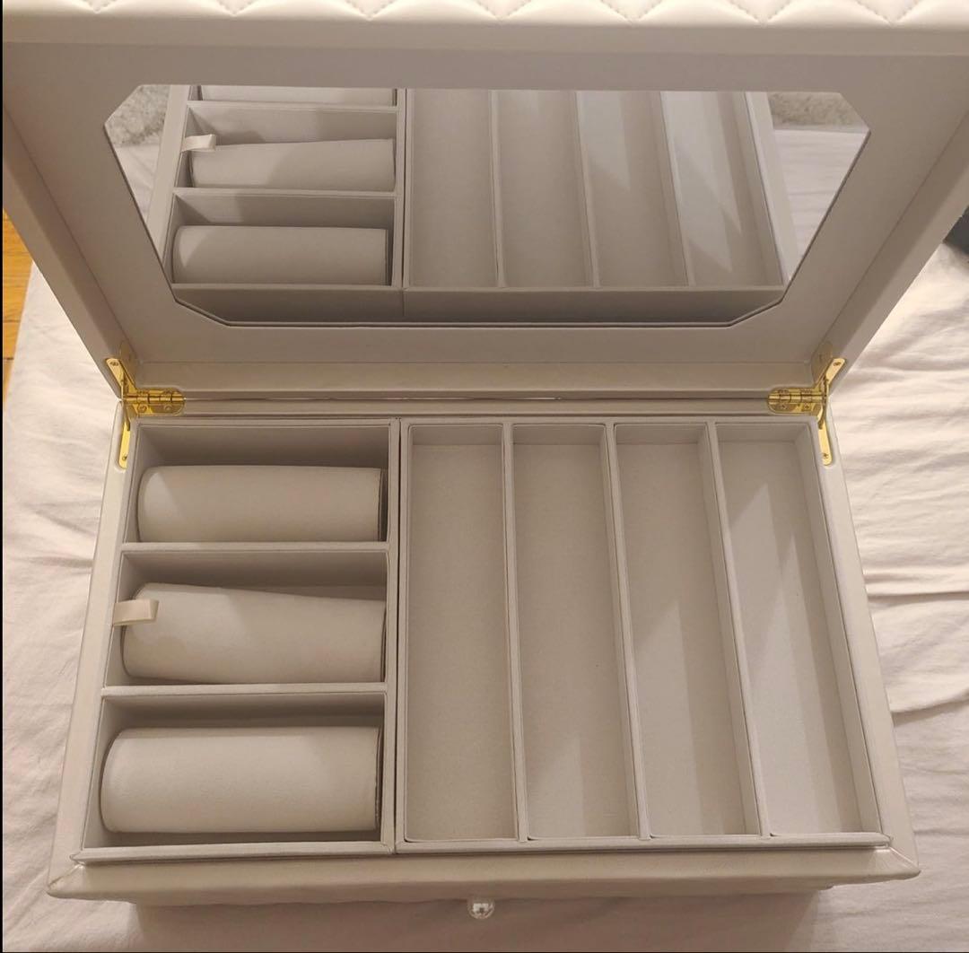 ミラー付きキルティングアクセサリーケース　大容量　ジュエリーケース