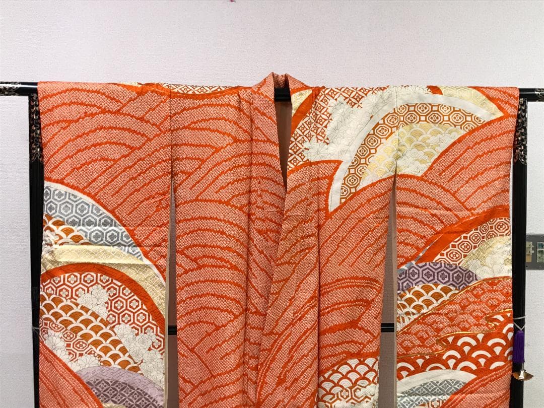 HG8847 振袖 絞り オレンジ 梅 松 菊 鱗 着丈約166.5ｃｍ 着物