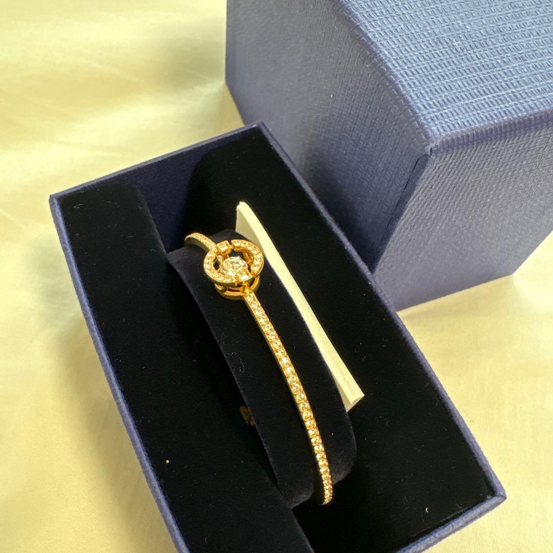 【新品未使用】Swarovski ローズゴールド ブレスレット