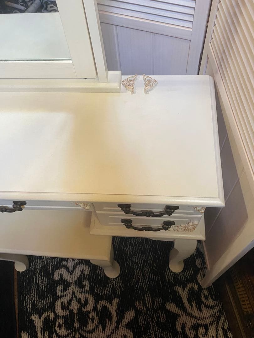 希少♦️ロココ仕様 アンティーク調 便利ドレッサー＆チェアセット♦️ホワイト♦️送料込