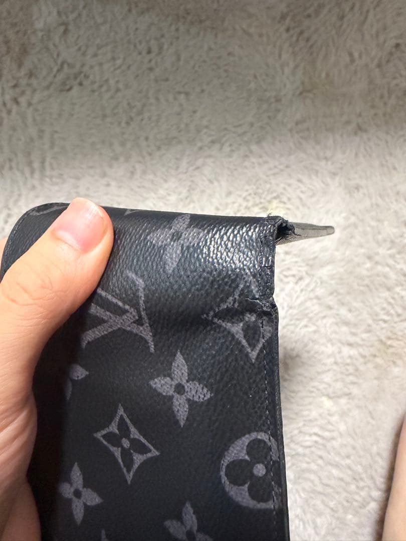 ルイ・ヴィトン ブラック 二つ折り財布