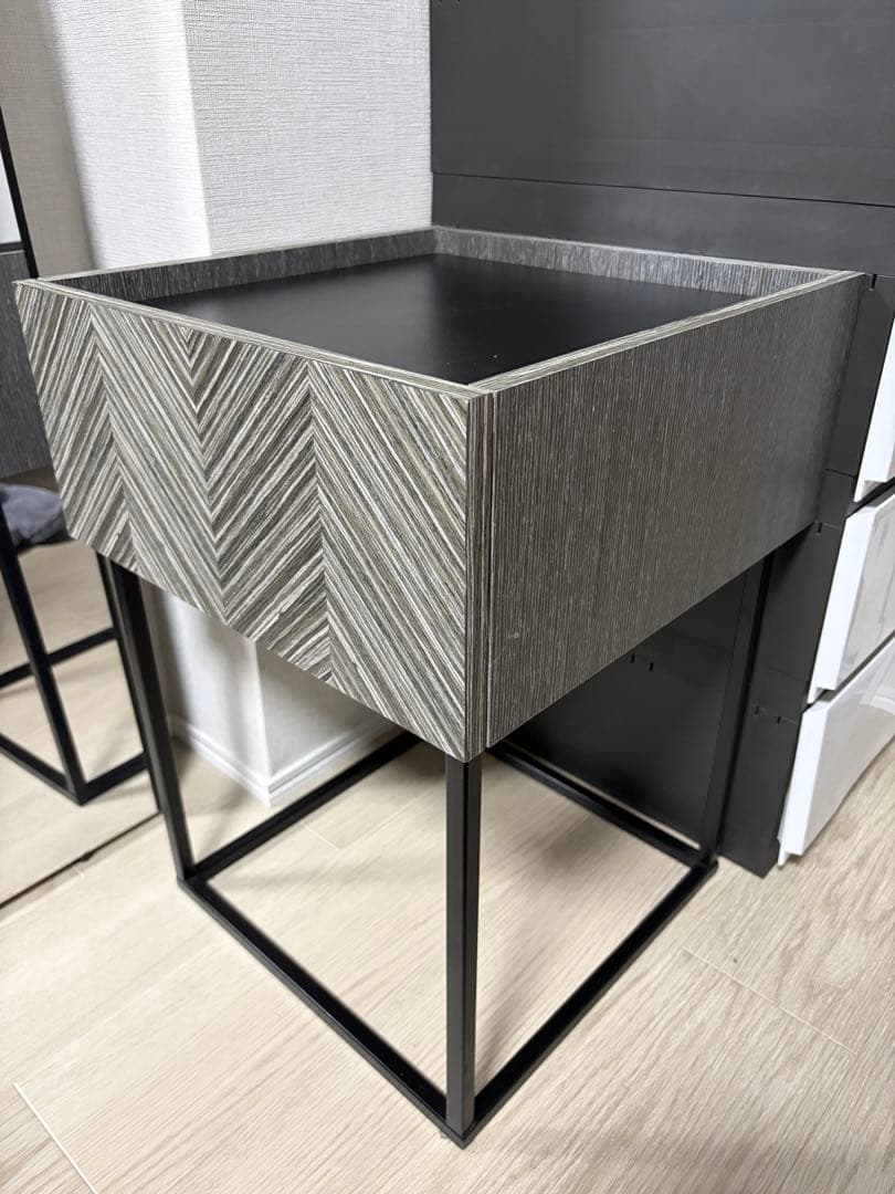 【新品同様】サイド ナイト テーブル 収納付き 角型 ホテルライク 北欧 完成品