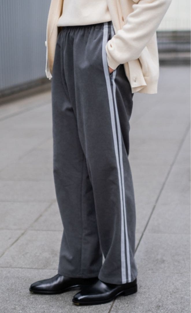 EDIFICE LA BOUCLE ラブークル ウルトラスエードトラックパンツ