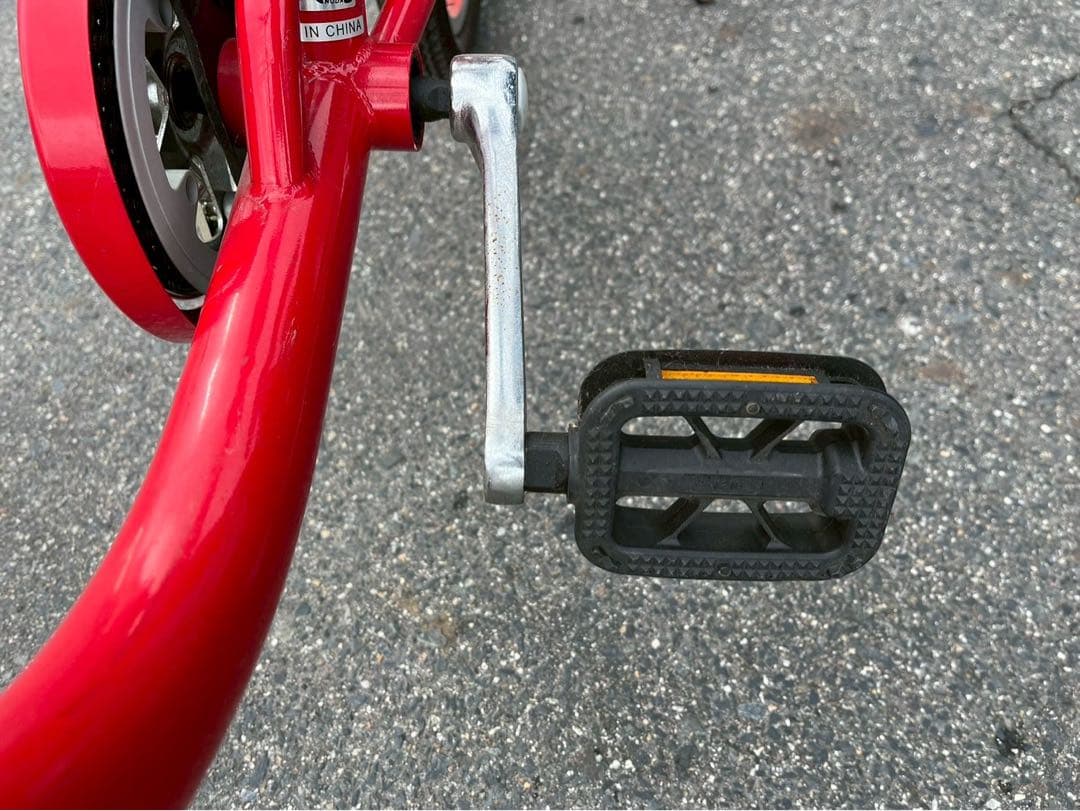coccinelle 自転車 赤 レトロ おしゃれ コンパクト車【引き取り】