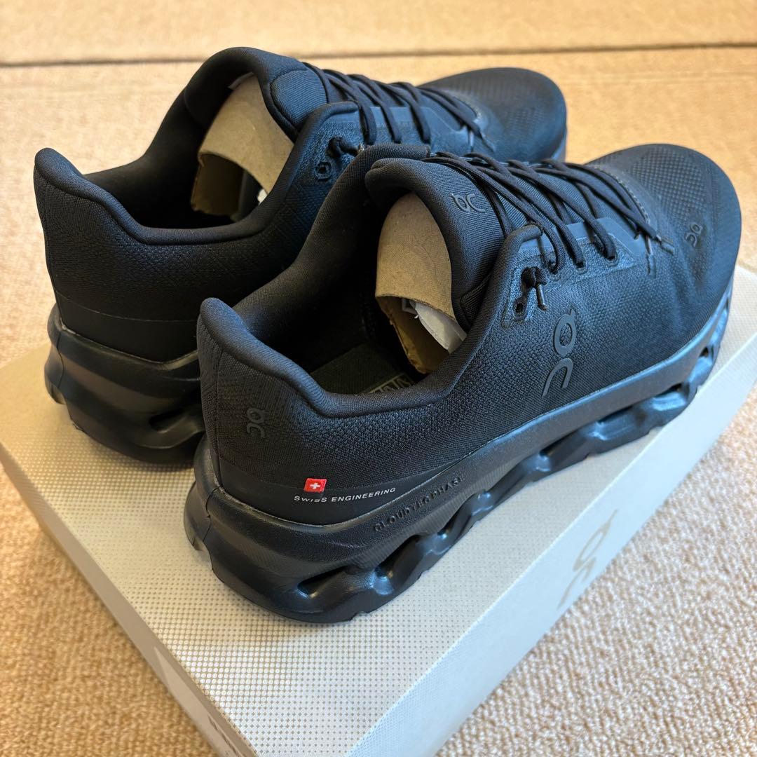 [新品未使用] on Cloudtilt 28cm